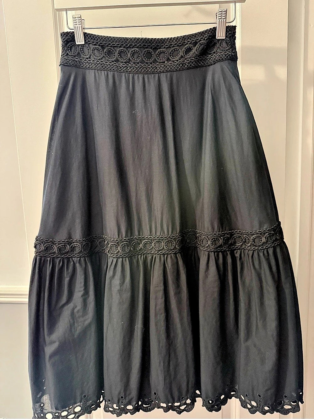 J crew Point Sur Tiered Skirt in Mixed Eyelet Black Midi Skirt Size 0